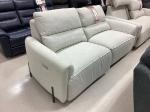 【千歳店展示品】訳あり電動ソファ大量入荷！！①