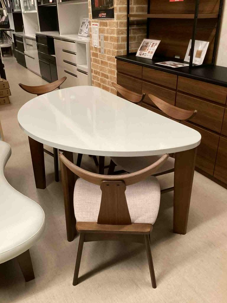 【西岡店　展示現品】　ダイニング５点セット　ﾌｪﾘｽｱｰﾁ&ﾋﾞｰﾄﾙ