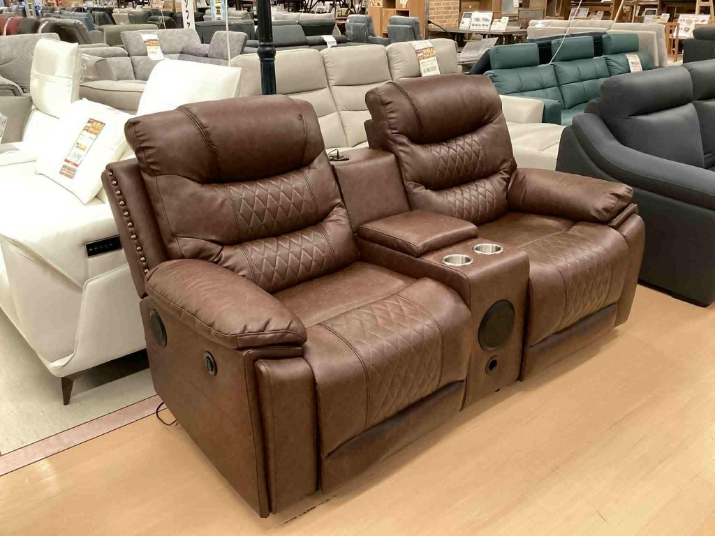 【西岡店　展示現品】スピーカー付き電動２Ｐソファ ﾙｰﾋﾞﾝ
