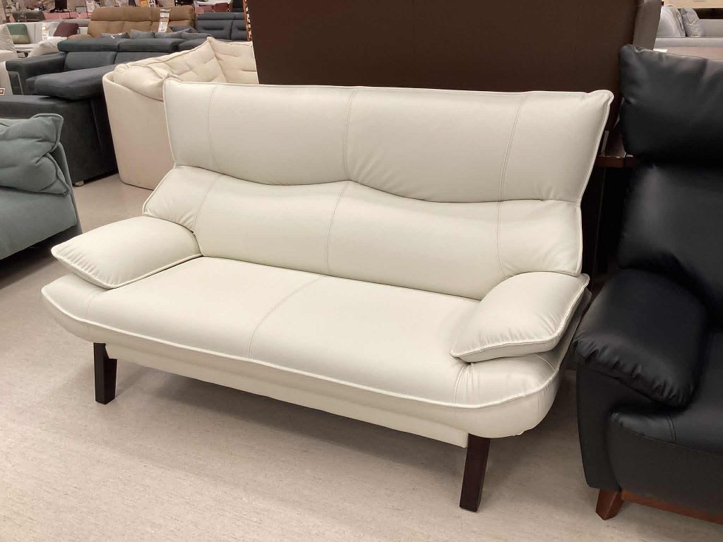 【西岡店　展示現品】革張り２人掛けソファ　ﾎﾘｰ