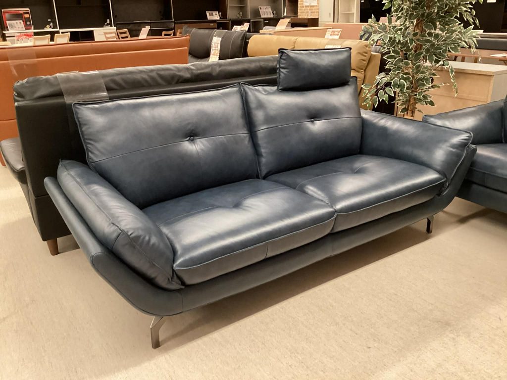【西岡店　展示現品】革張り３人掛けソファ